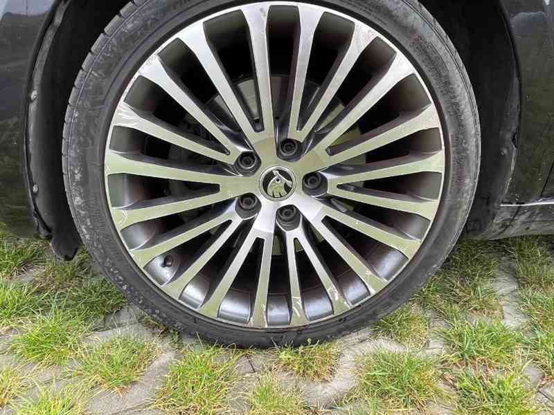 Škoda Superb 1,9 - foto 5