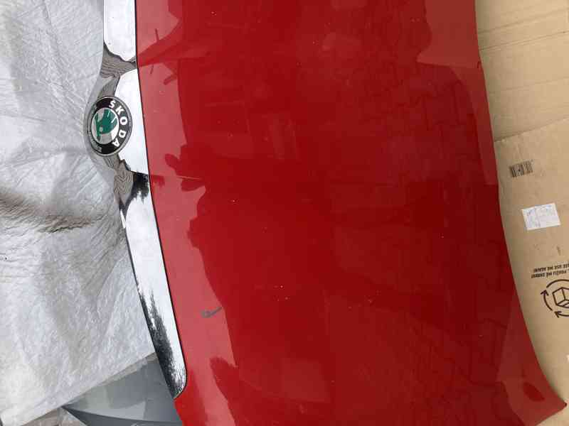 predni houbna kapota skoda yeti 09-13 cervena yety - foto 3