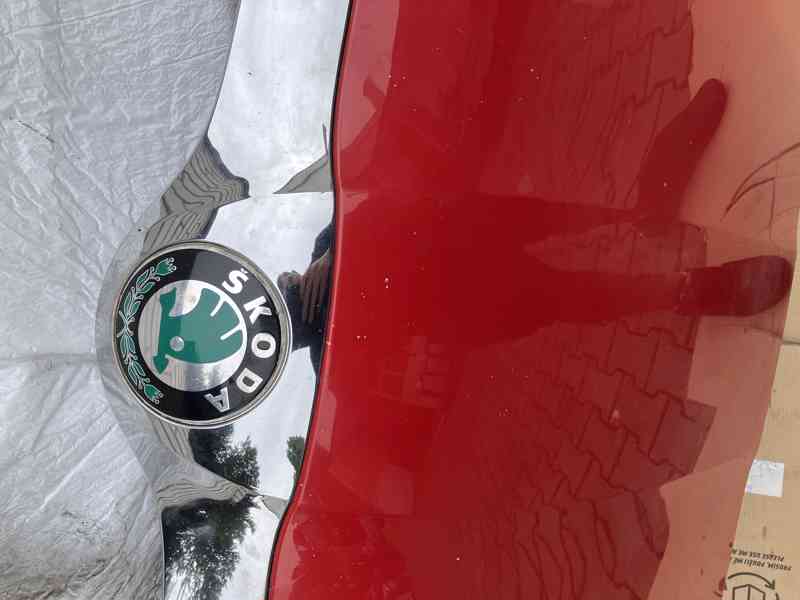 predni houbna kapota skoda yeti 09-13 cervena yety - foto 4