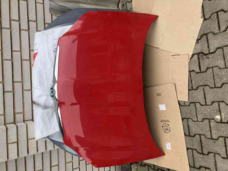 predni houbna kapota skoda yeti 09-13 cervena yety - foto 1