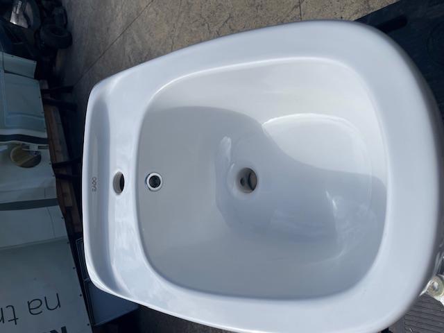 Bidet závěsný - foto 2