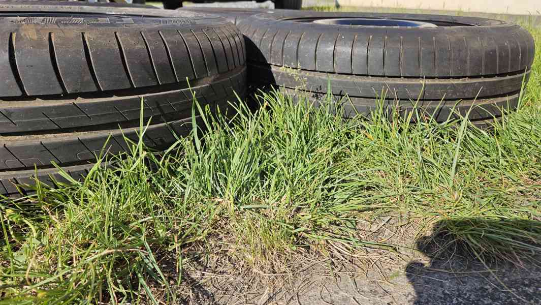 Škoda Fabia letní kola pneumatiky Goodyear 185/60R14 disky - foto 4