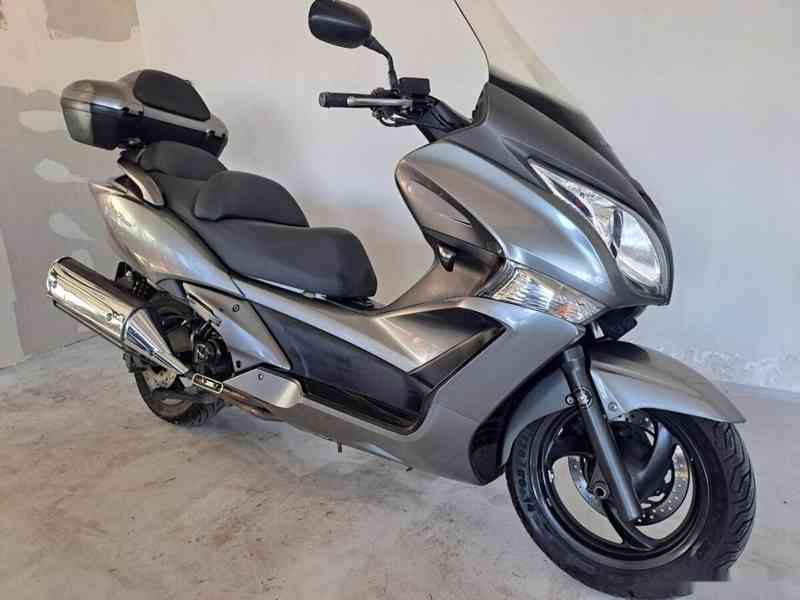 Honda Silver Wing 400 ABS - foto 2