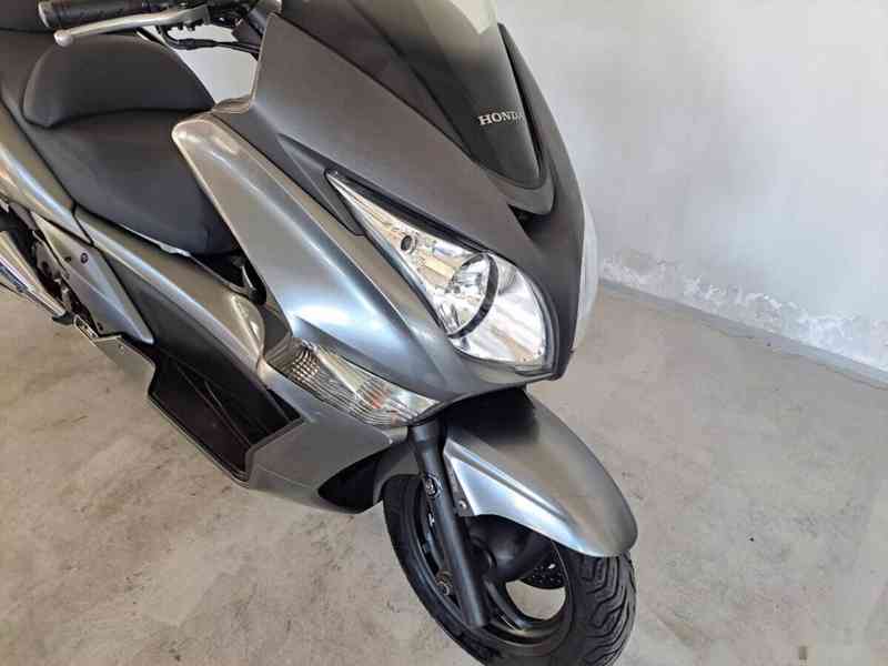 Honda Silver Wing 400 ABS - foto 16