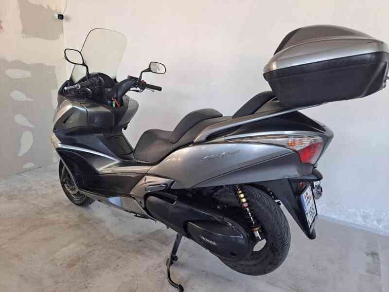 Honda Silver Wing 400 ABS - foto 6