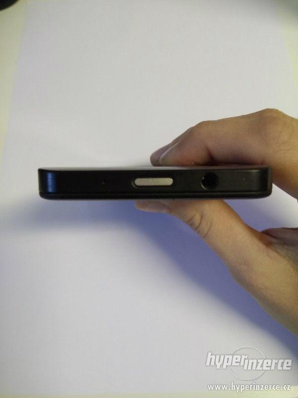 Blackberry Z10 16GB černý - foto 5