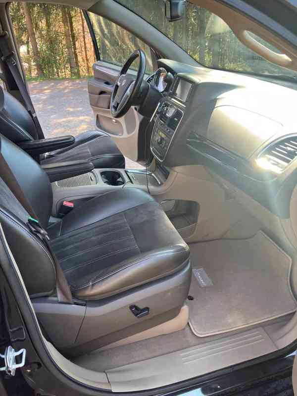Voyager 2015 - 3,6 V6 - foto 8