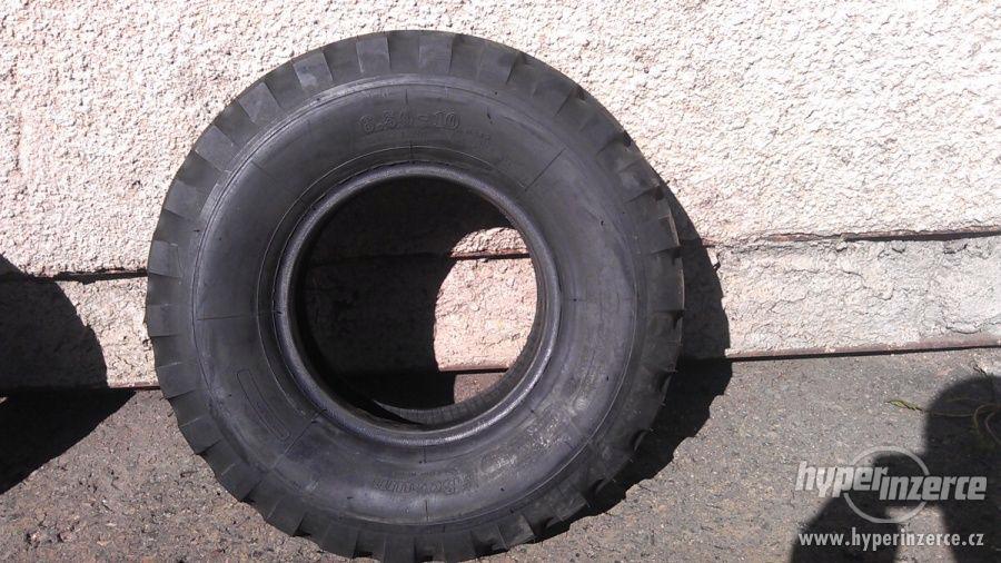 Nové pneu na vysokozdvih 6 - 9 a 6,50 - 10 NB 10 - foto 2