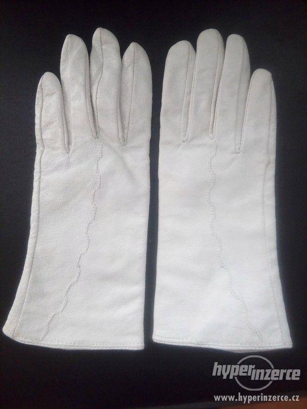 Bílé rukavice - foto 1