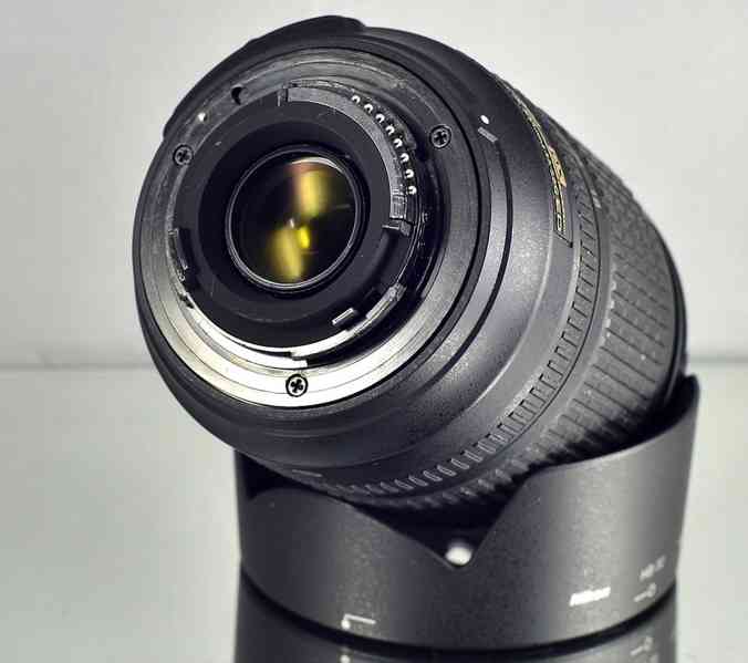 NIKON AF-S DX NIKKOR 18-105mm 1:3.5-5.6 G ED VR - foto 5