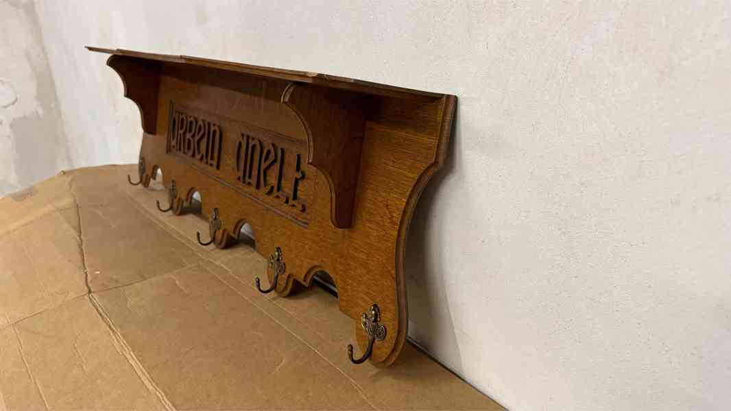 Starožitný rustikální věšák - foto 4