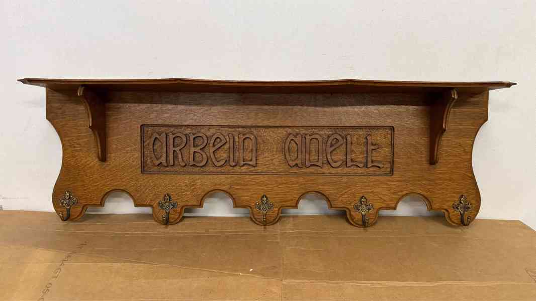 Starožitný rustikální věšák - foto 3