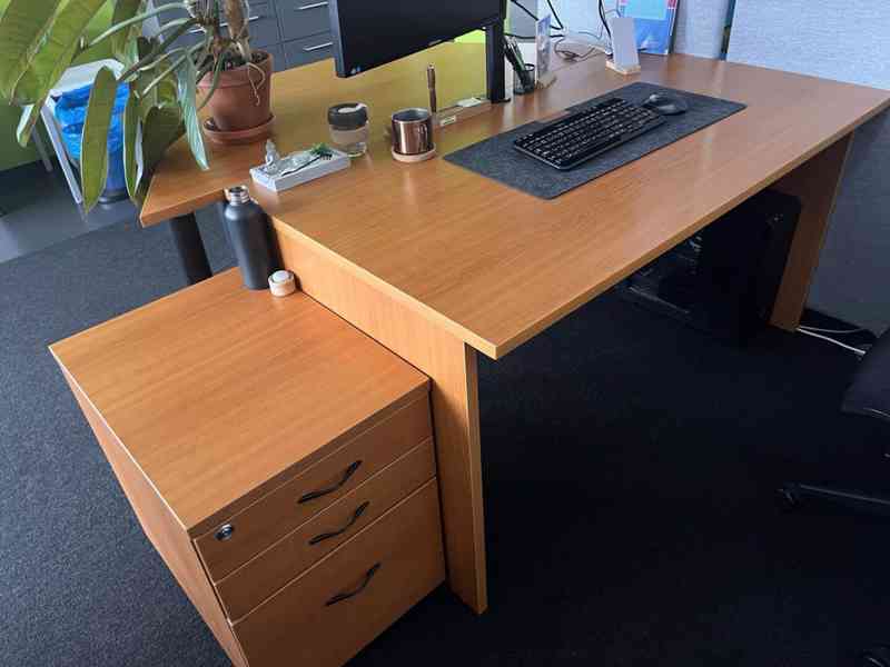 Kancelářský nábytek - větší množství (sada nebo jednotlivě) - foto 7