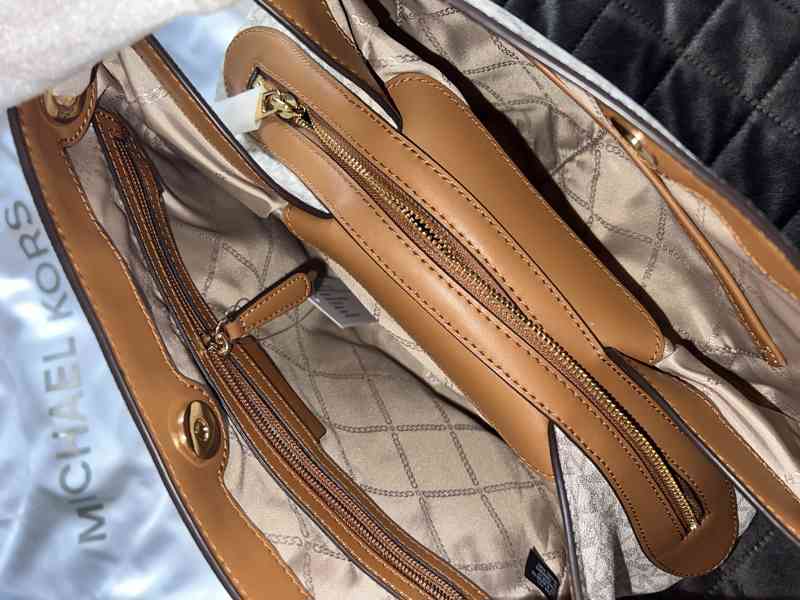 Kabelka Michael Kors - foto 3
