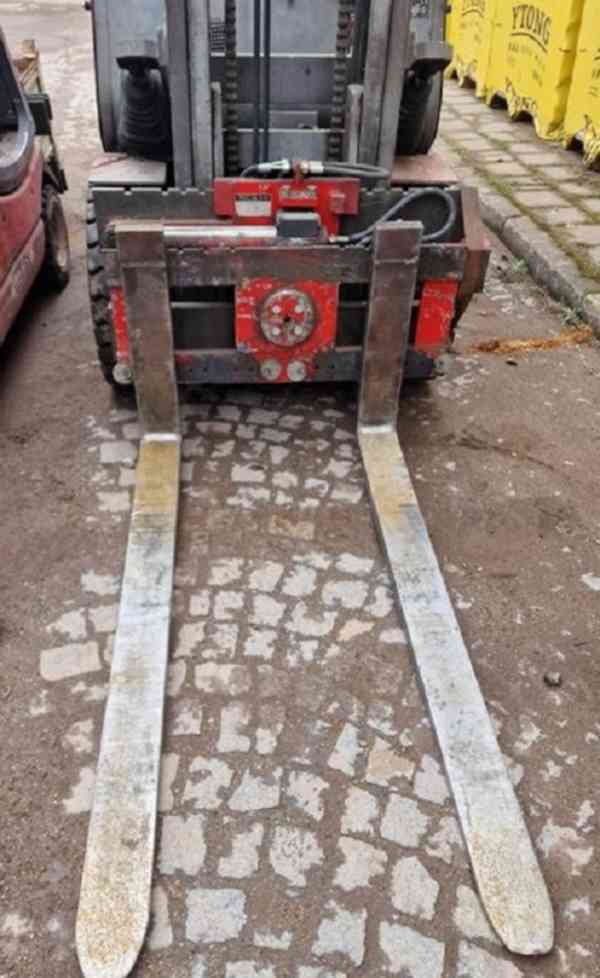 Otočné zařízení na vysokozdvižné vozíky + VIDLE  - foto 1