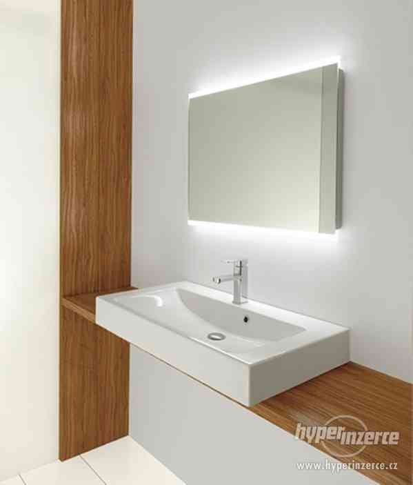 Koupelnové podsvícené LED zrcadlo 1000x700 - foto 1