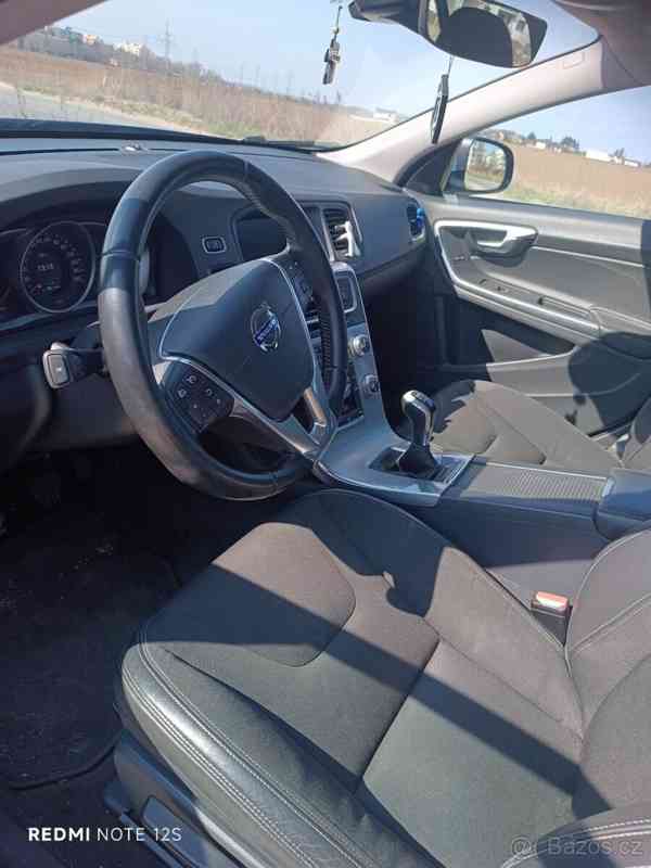 Volvo V60 2,0 - foto 6