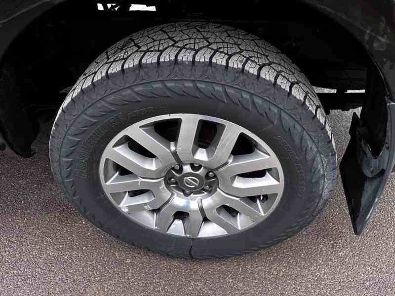 Nissan Navara 3,0   V6 2012 - foto 12