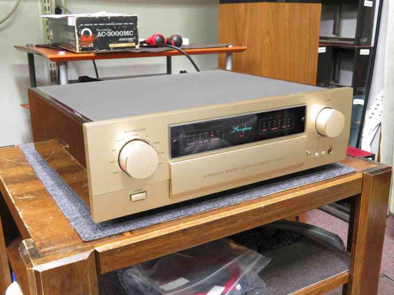 Accuphase C 2410 - foto 1