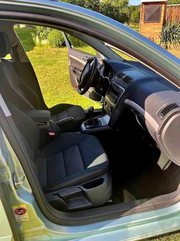 Škoda Octavia 2,0   2 facelift TDI 103kw - foto 16