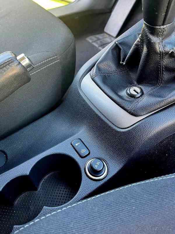 Škoda Octavia 2,0   2 facelift TDI 103kw - foto 14