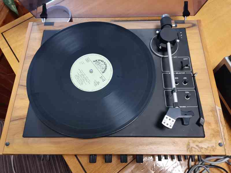 prodám zesilovač ,gramofon a dva kotoučové magnetofony - foto 4