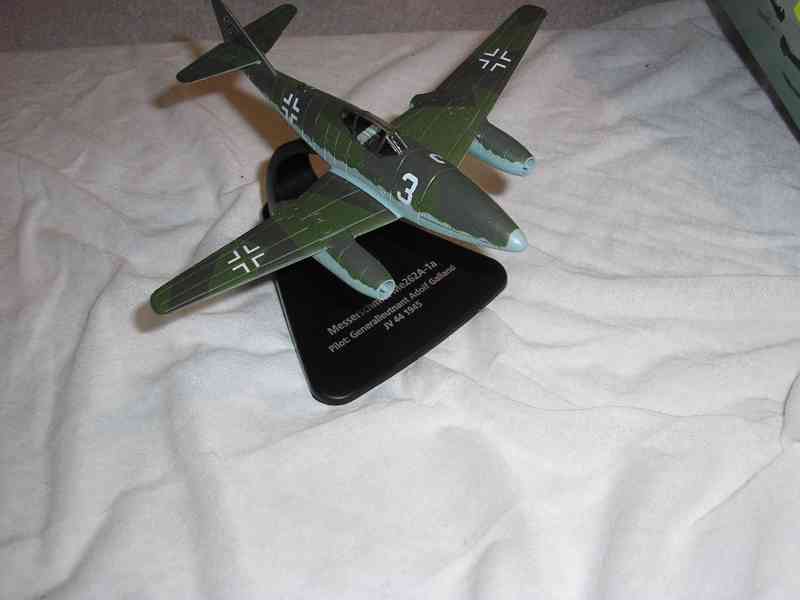 Model Messerschmitt Me-262 - foto 3