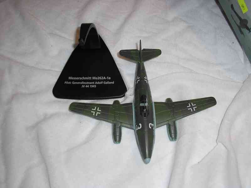 Model Messerschmitt Me-262 - foto 5