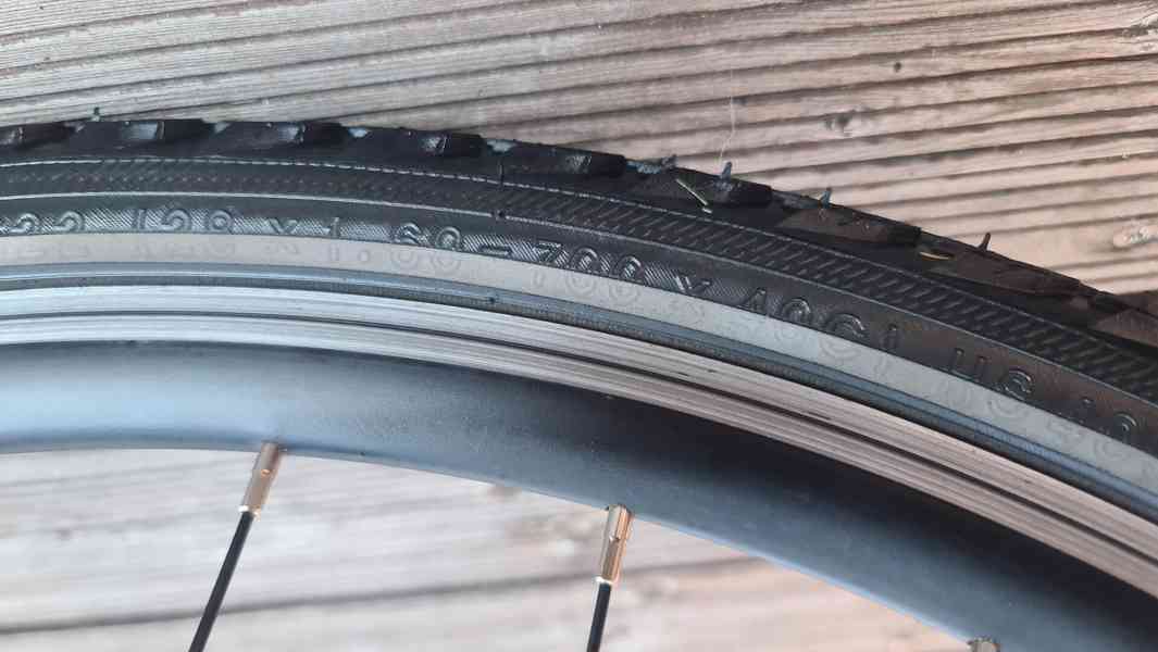 KROSOVÉ KOLO LEADER FOX TOSCANA 17“ 3x9 ČERNÉ - foto 12