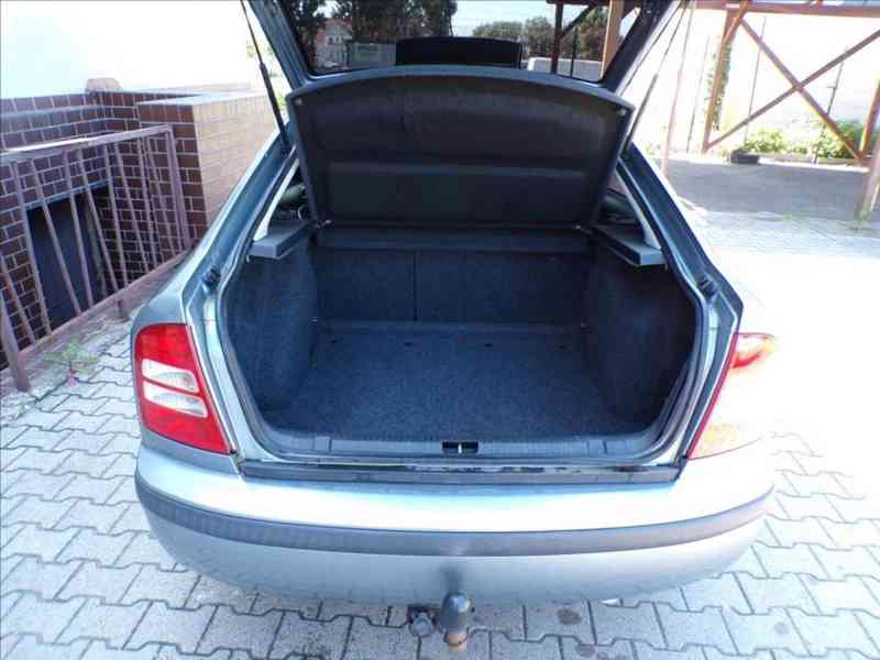 Škoda Octavia 1,6 i TAŽNÉ ZAŘÍZENÍ - foto 9