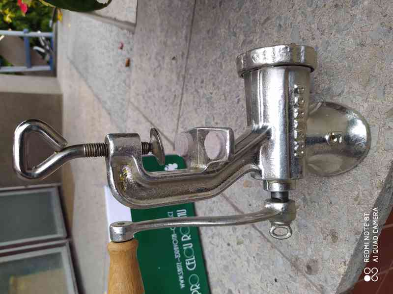 ruční mlýnek na maso levně - foto 4