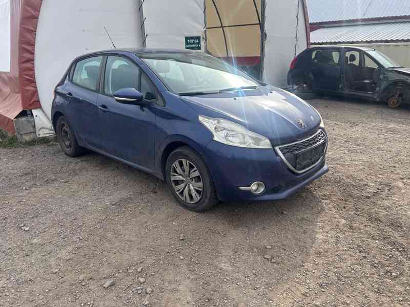 Peugeot 208 1,2 60KW rok 2013 prodám díly - foto 2