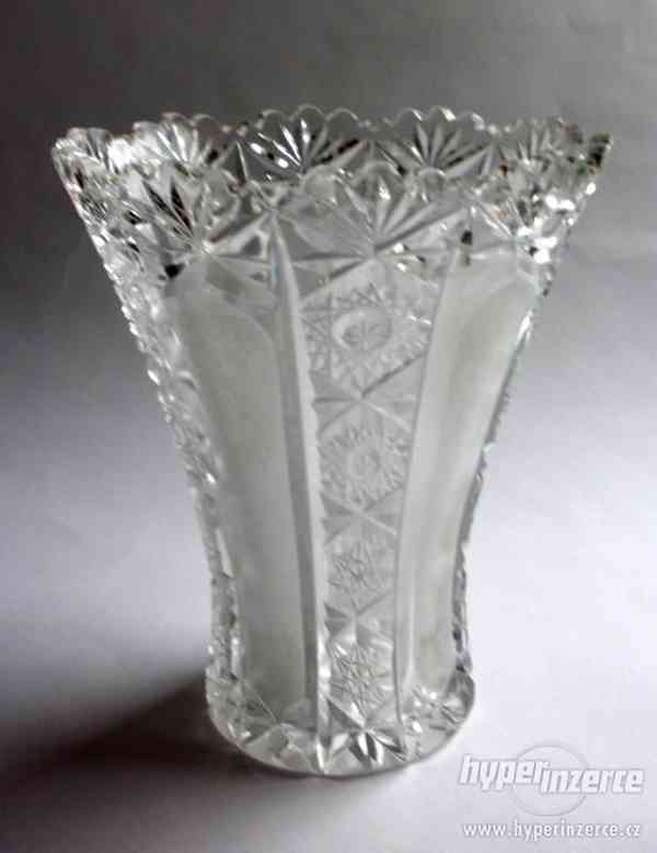 Broušené sklo - váza - foto 1
