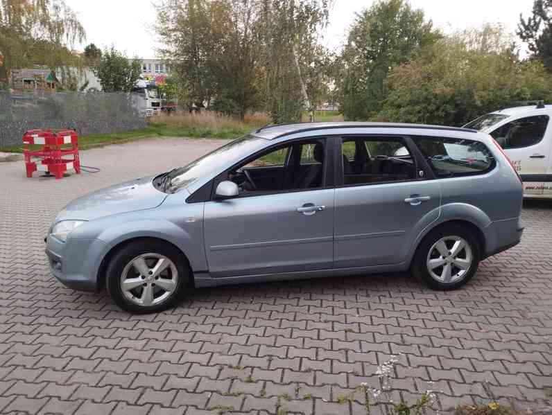 Ford Focus 2,0 TDCI Ghia combi - foto 7