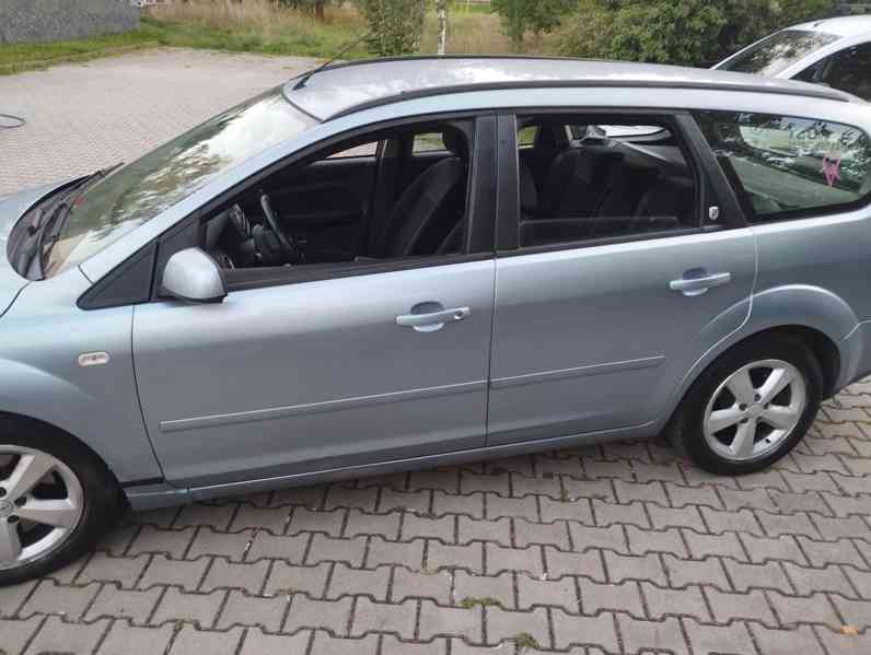 Ford Focus 2,0 TDCI Ghia combi - foto 11