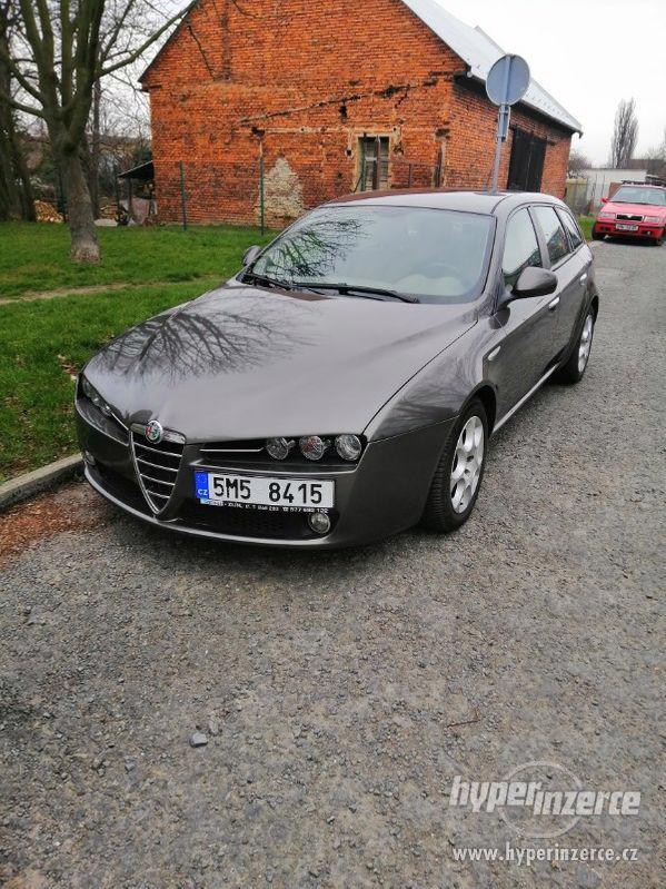 Alfa romeo 159 - foto 1