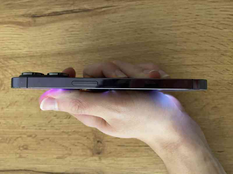 iPhone 14 Pro 128 GB - JAKO NOVÝ - foto 3