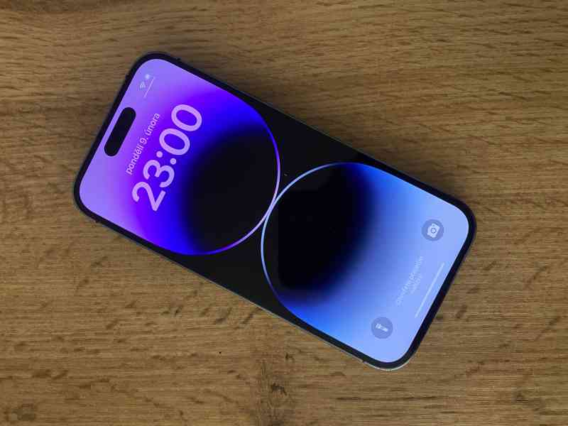 iPhone 14 Pro 128 GB - JAKO NOVÝ - foto 2