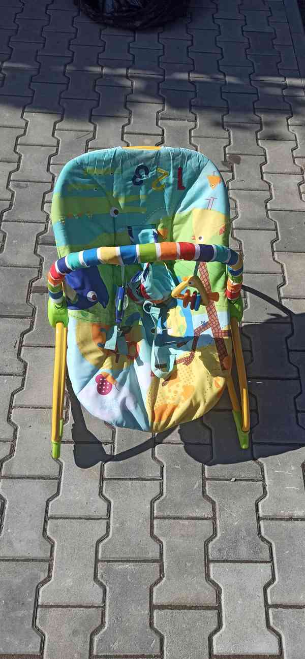 Vibrační houpací křesílko - foto 2