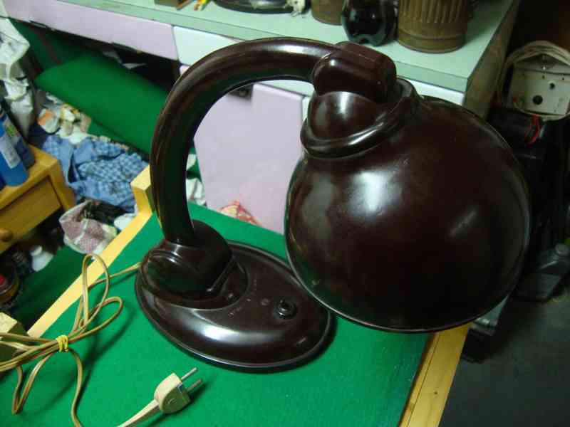 Retro starožitná lampa lampička bakelitová TYP 11126 pěkná - foto 7