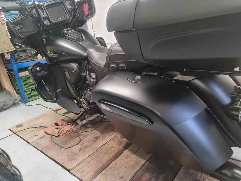 Indian Roadmaster Dark Horse - foto 6