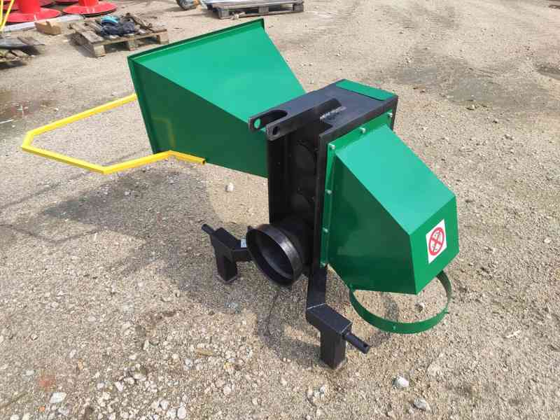 Štepkovač dřeva za traktor do 11 cm - foto 2