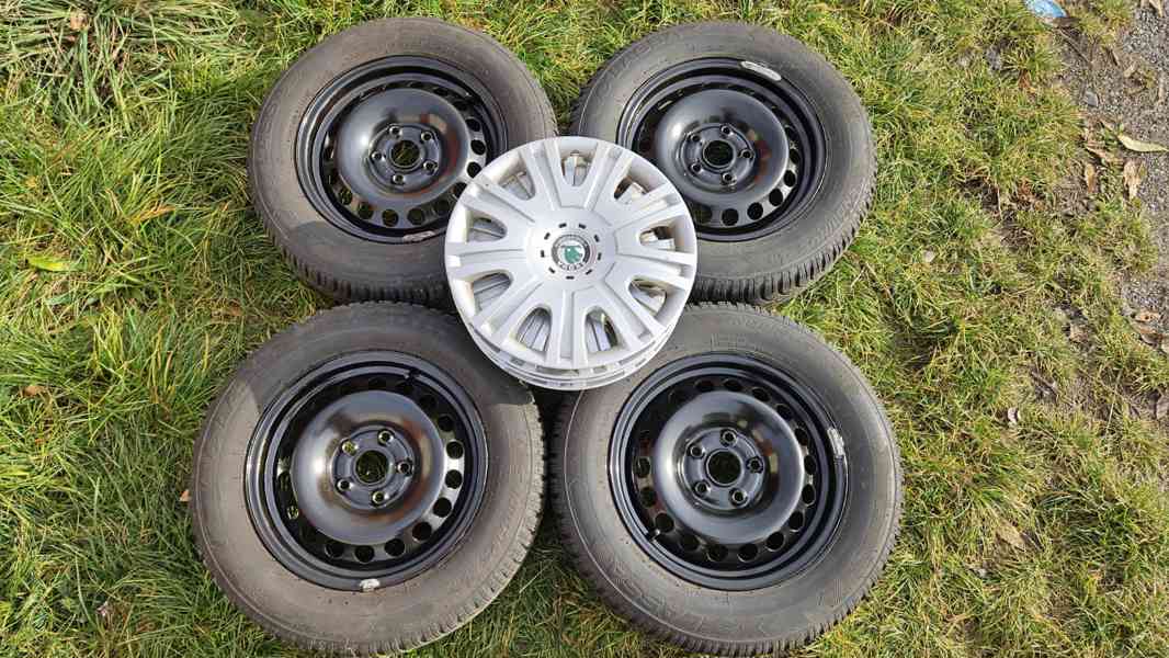 Škoda Octavia 2 zimní kola pneumatiky 195/65 R15 disky 15" - foto 1