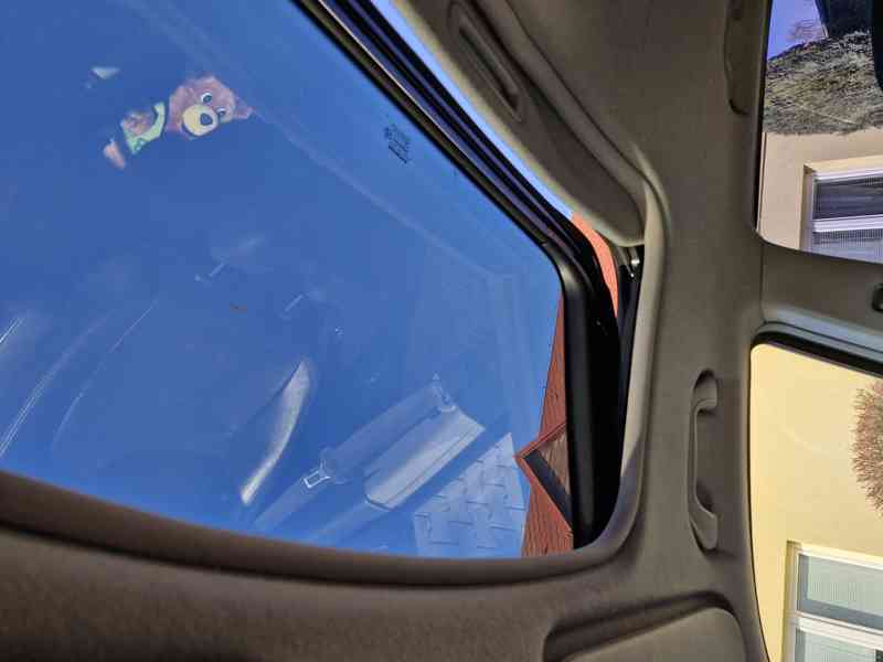 Honda CR-V, 2,2 nafta, 4x4,tažné, sada kol - foto 16