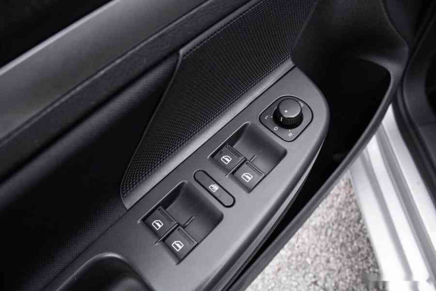 Volkswagen Golf Variant 1.9 TDI Comfortline - foto 18