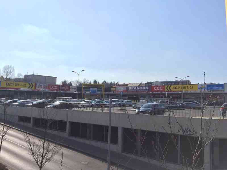Obchodní prostory Cheb, OC Dragoun, 179,4 m2 - foto 1