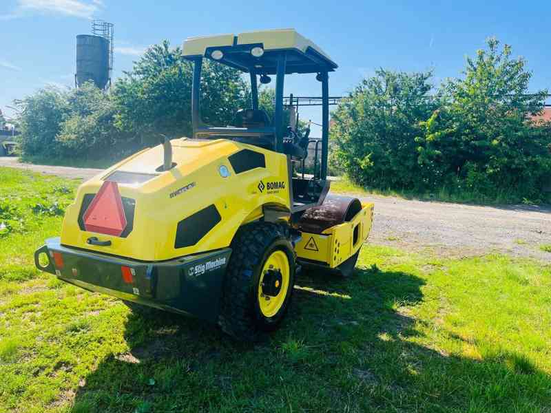 Vibrační válec Bomag BW145DH3 (Možnost leasingu) - foto 4