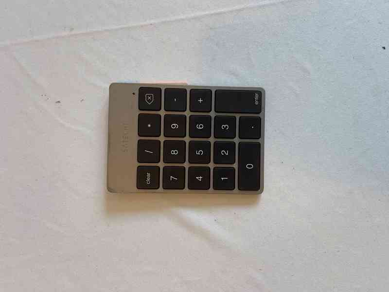 Satechi Slim Wireless Keypad numerická klávesnice - netestov - foto 1