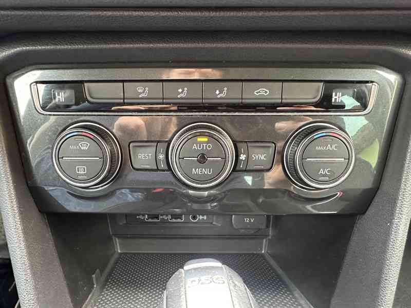Volkswagen Tiguan 2.0 TDI 110kW/4x4/DSG/Nav - foto 42
