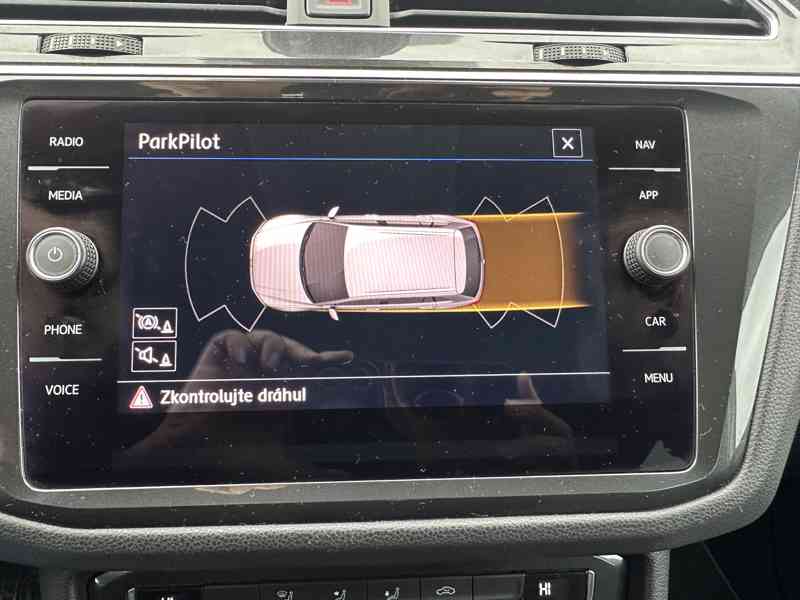 Volkswagen Tiguan 2.0 TDI 110kW/4x4/DSG/Nav - foto 41